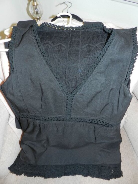 Nanette Lepore Black Boho Fringe Trim Crochet Knit Top Size 6 - Picture 12 of 14